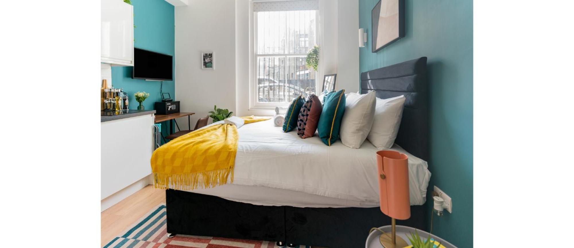 New: Bright & Stylish Perfect For 2 Apartment